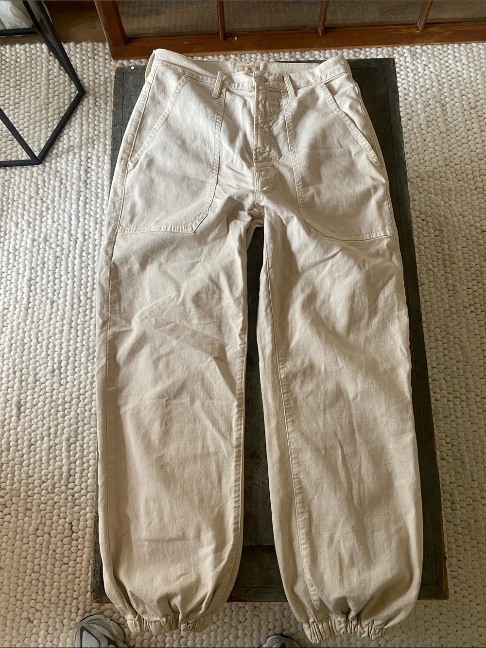 MOTHER the wrapper pant in fog